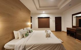 Lanta Village Resort